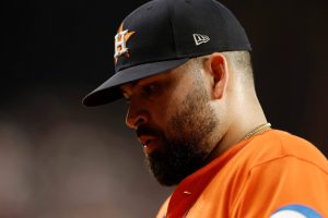 Second Tommy John surgery possible for Astros starter José Urquidy: Sources
