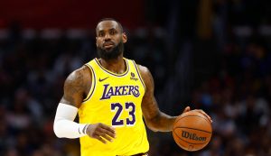 LeBron James intends to opt out of Lakers deal, expected to return on new contract: Sources