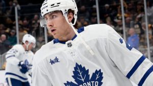 Toronto Maple Leafs re-sign Connor Dewar to one-year deal