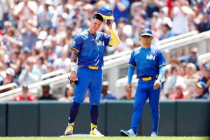 Twins’ Jose Miranda ties MLB record with hits in 12 straight at-bats