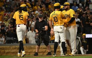 Running out of fireworks: Pirates blast 7 homers in domination over Mets